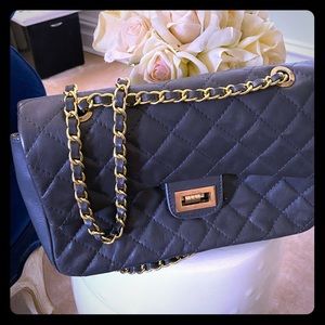 Stunning Italian made quoted charcoal great bag